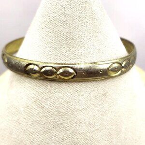 Vintage Gold Tone Etched Oval Design Bangle Bracelet